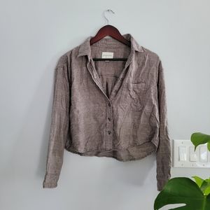 American Eagle cropped button up SOFT!